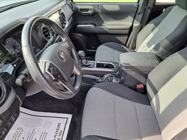 Used 2023 Toyota Tacoma TRD Off-Road AWD/4WD image 33
