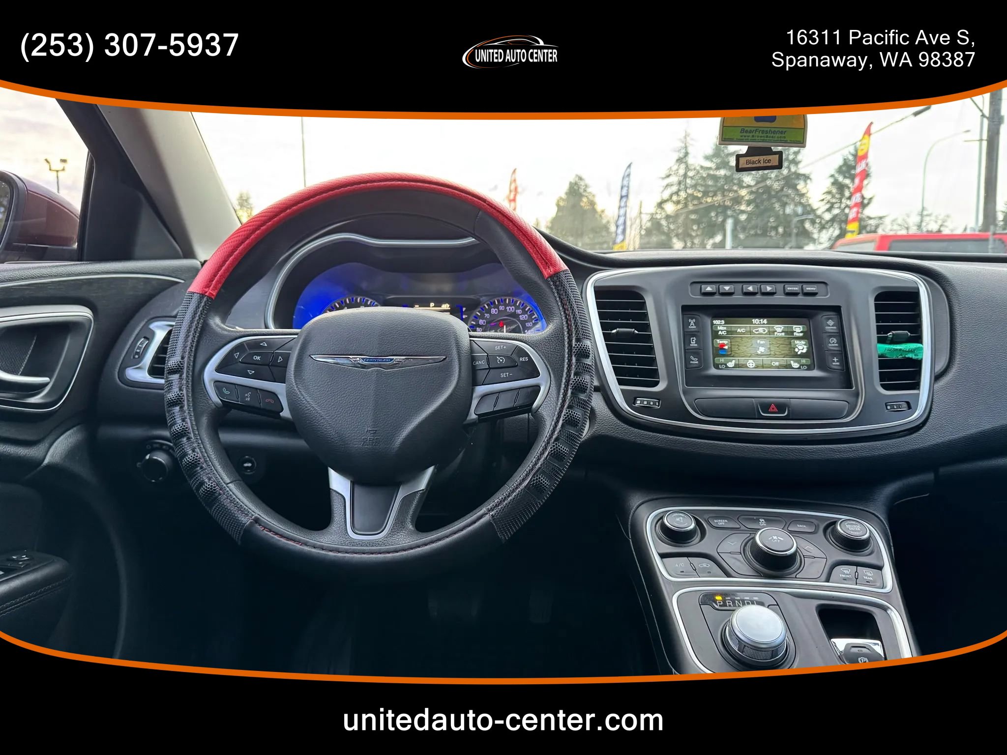 Used 2015 Chrysler 200 Limited image 10