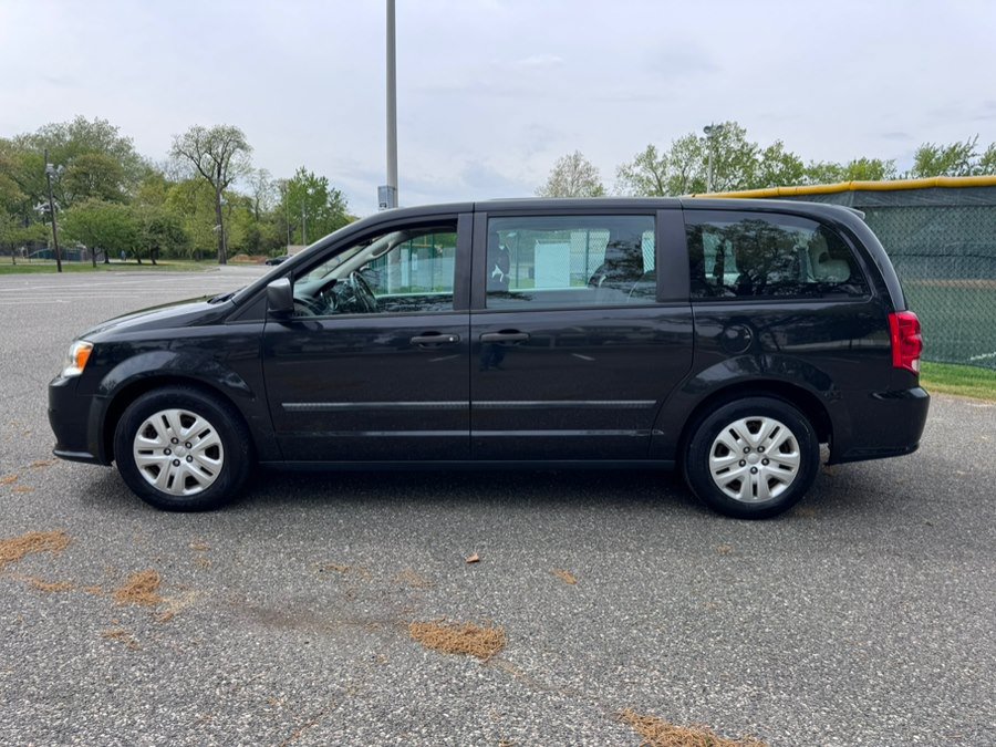 Used 2015 Dodge Grand Caravan American Value Package w/ UConnect Hands-Free Group FWD image 4