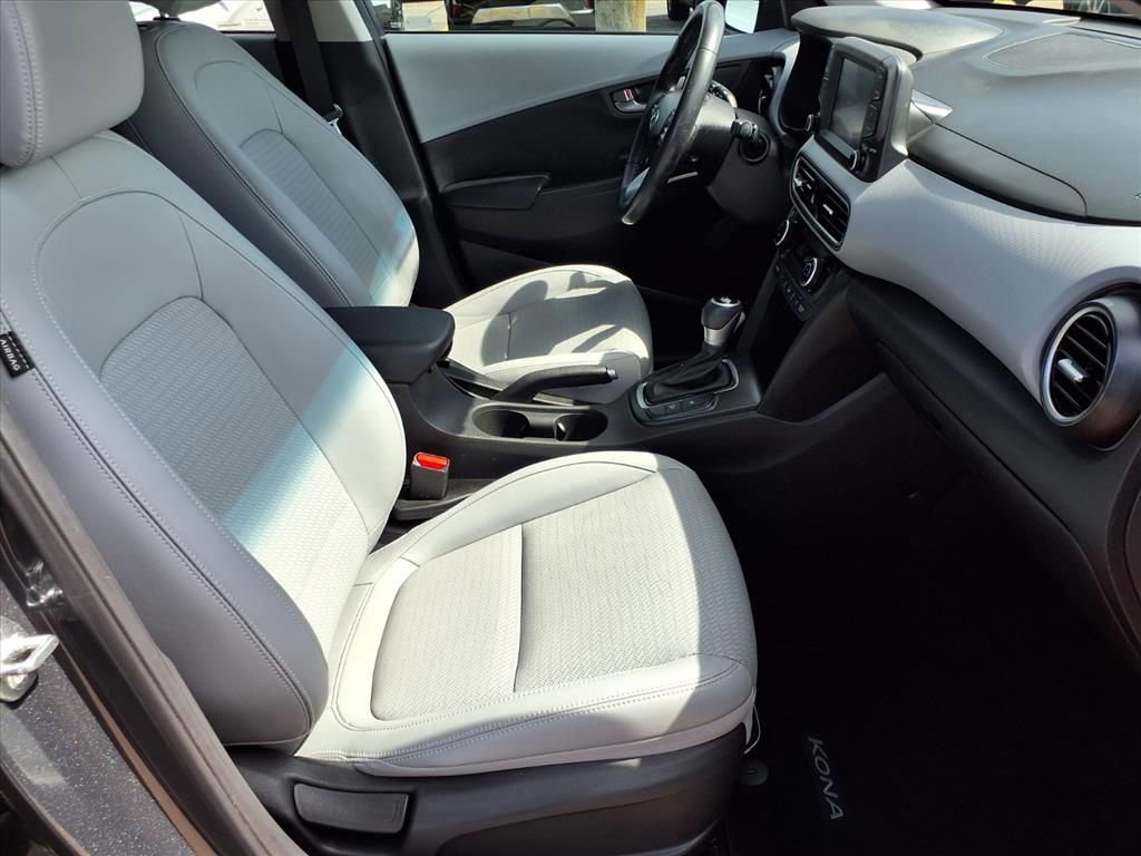 Used 2021 Hyundai Kona Limited FWD image 27