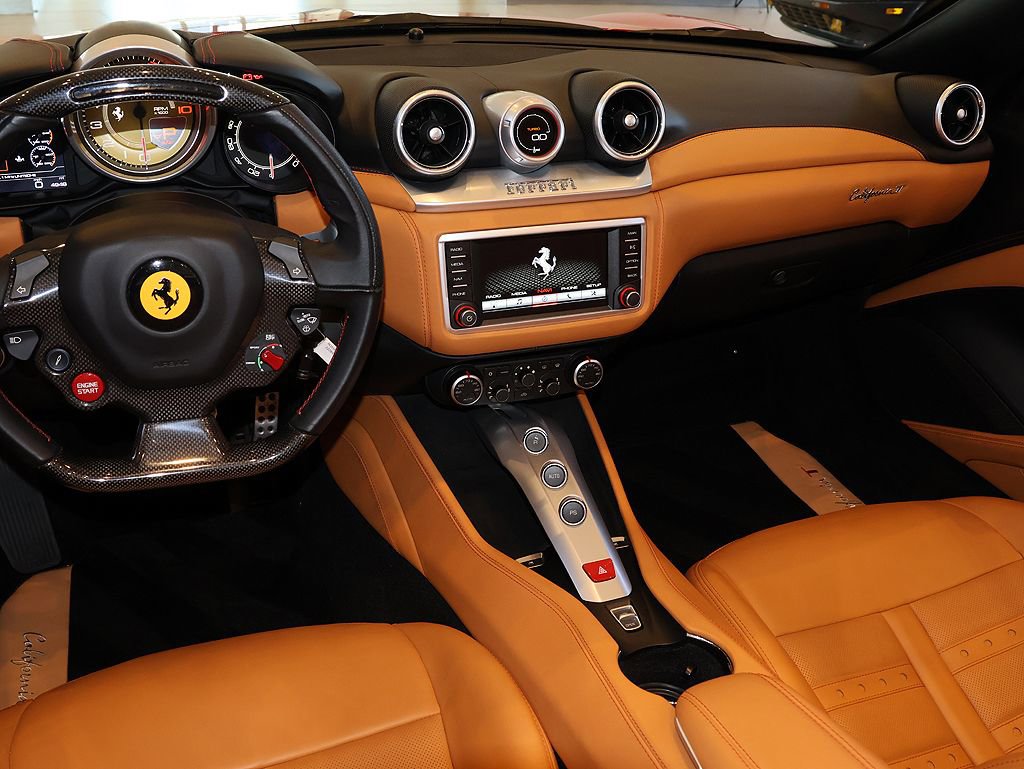 Certified 2017 Ferrari California T image 19
