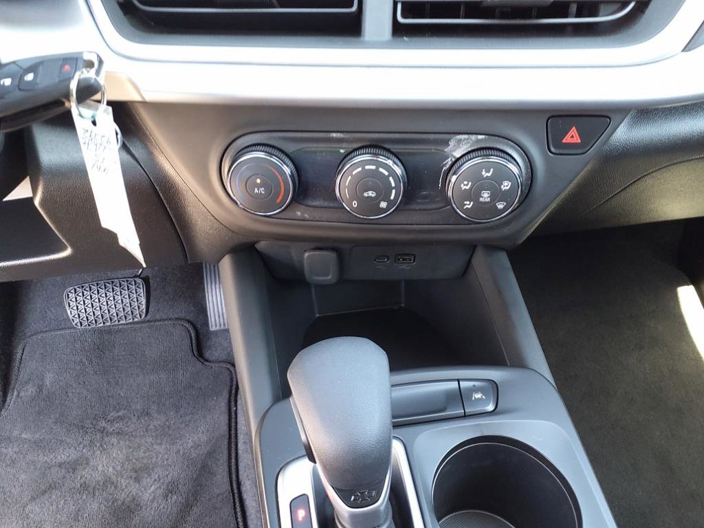 Used 2024 Chevrolet Trax LS image 18