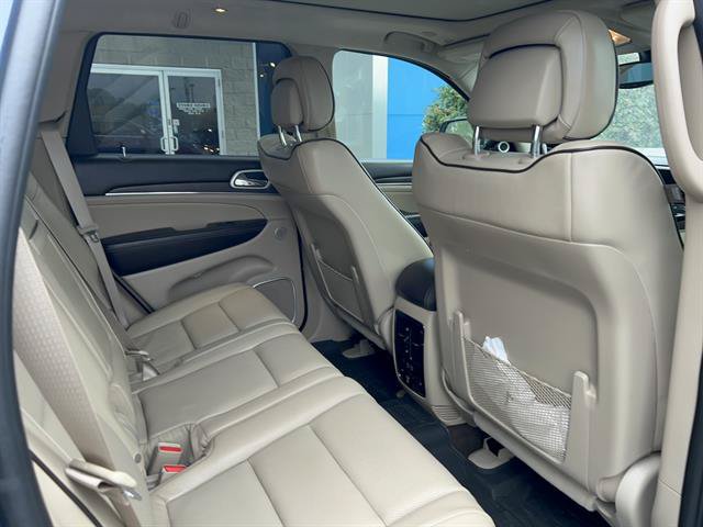 Used 2021 Jeep Grand Cherokee Summit AWD/4WD image 16
