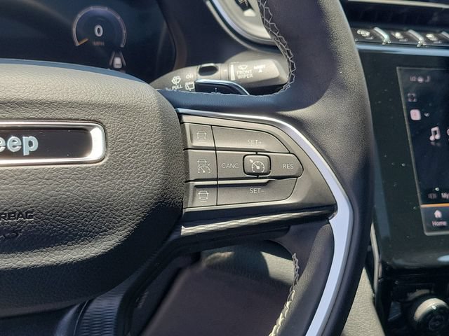 Used 2024 Jeep Grand Cherokee Altitude RWD image 26