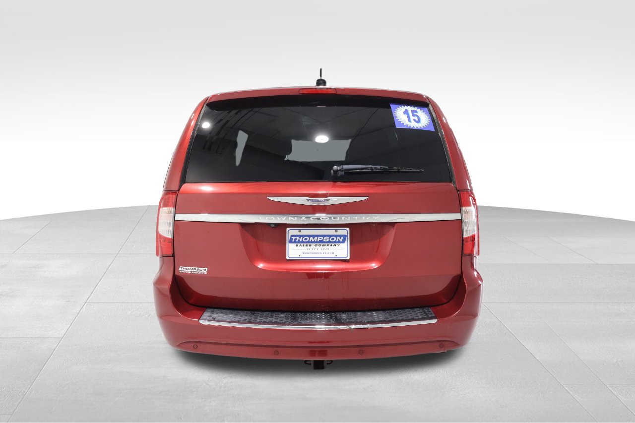 Used 2015 Chrysler Town & Country Touring-L w/ Driver Convenience Group FWD image 2