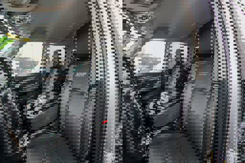 Used 2024 RAM 2500 Laramie image 13