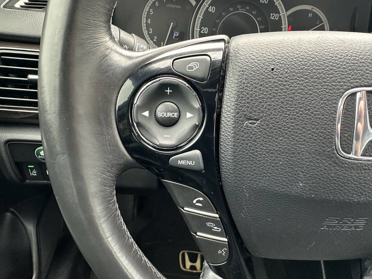 Used 2017 Honda Accord Touring image 32