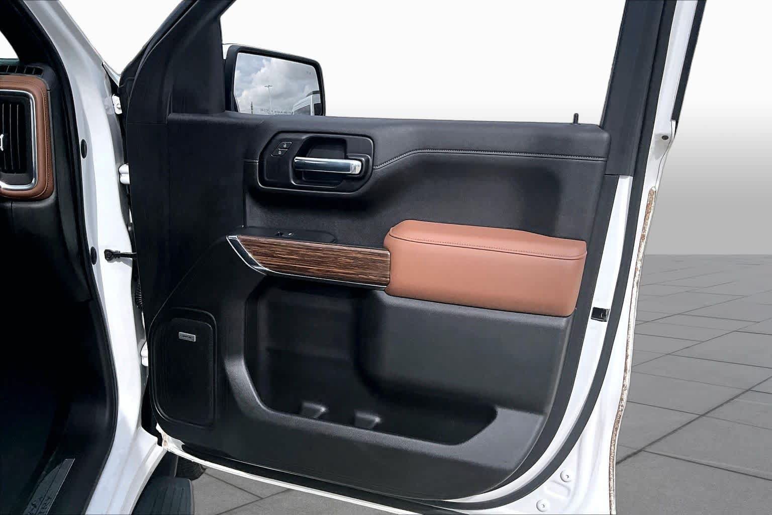 Used 2020 Chevrolet Silverado 1500 High Country AWD/4WD image 25