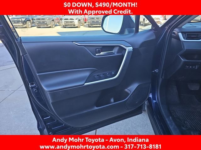 Used 2022 Toyota RAV4 XLE image 12