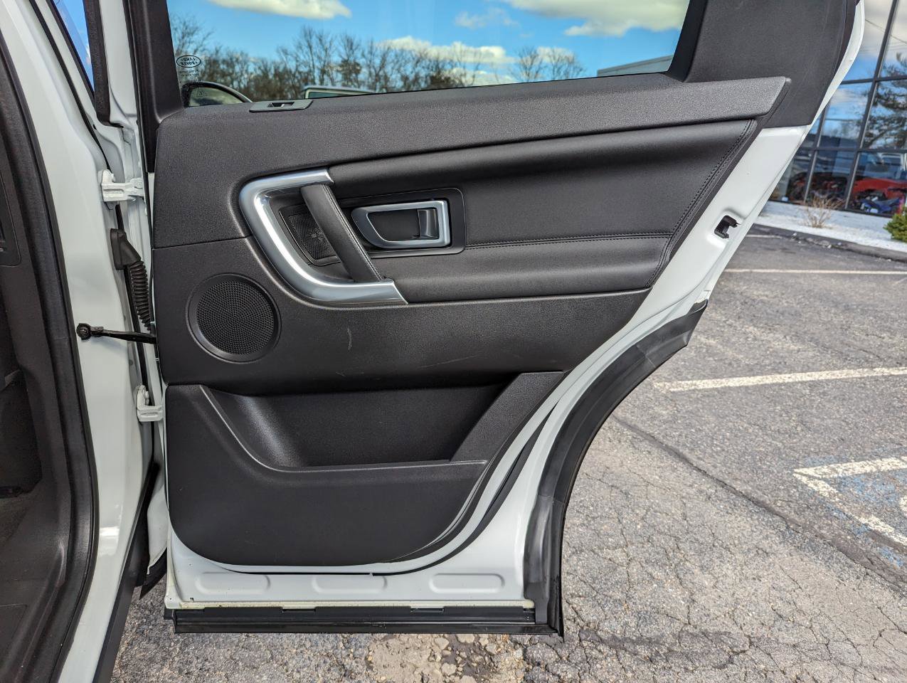 Used 2017 Land Rover Discovery Sport HSE image 35