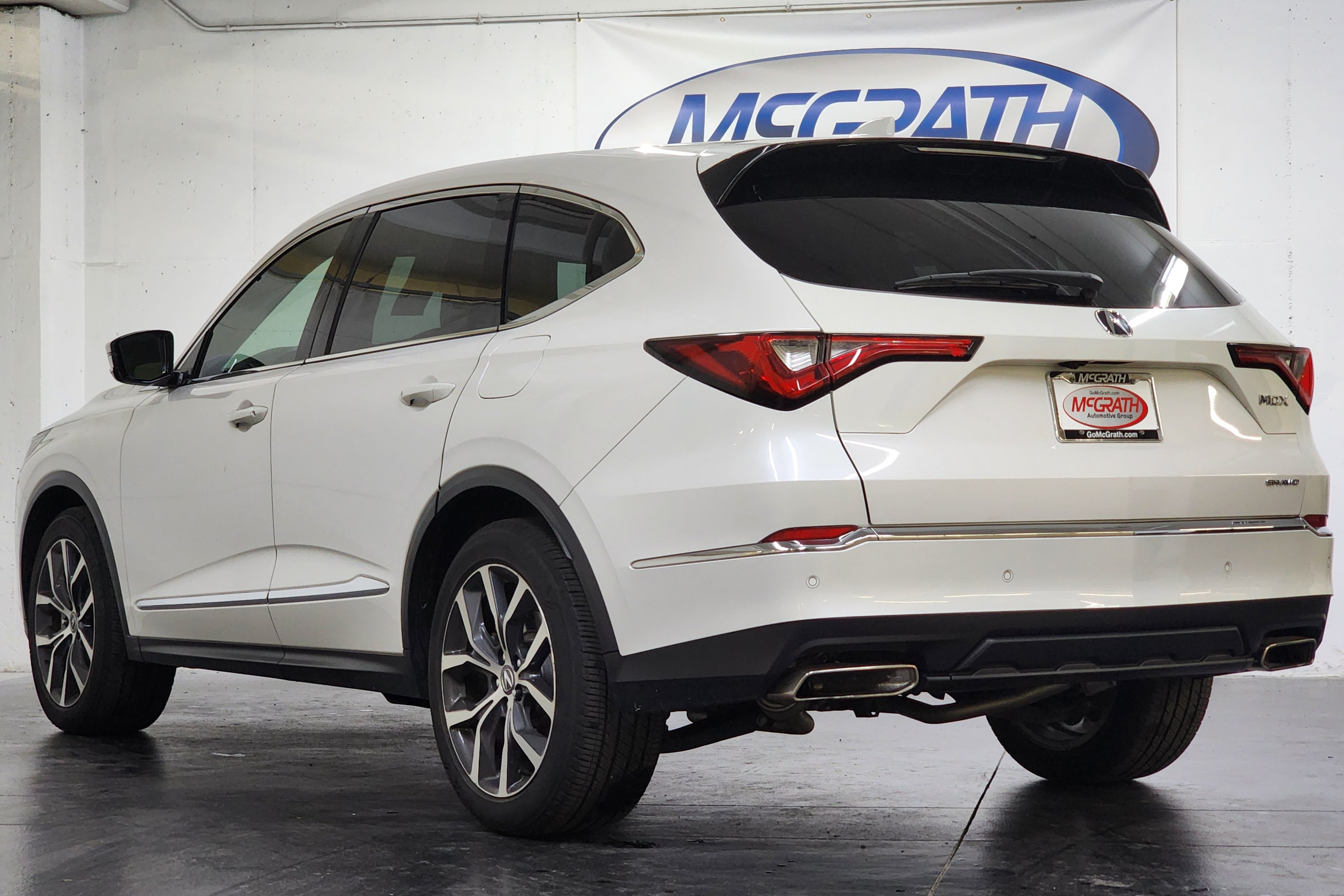 Certified 2023 Acura MDX w/ Technology Package AWD/4WD image 10