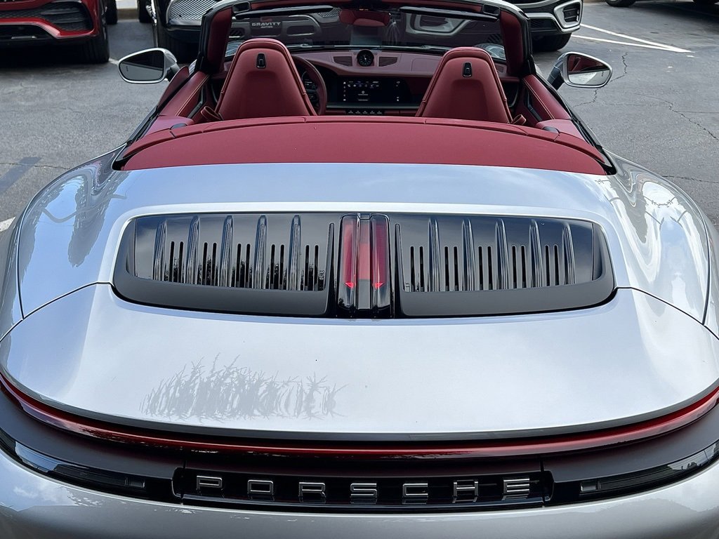 Used 2025 Porsche 911 Carrera image 20