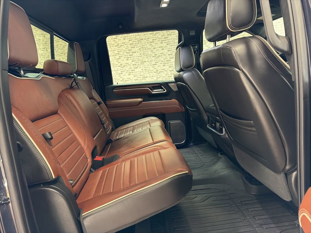Used 2025 GMC Sierra 3500 Denali Ultimate image 12