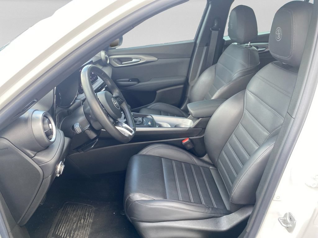 Used 2024 Alfa Romeo Tonale Ti w/ Premium Interior Package AWD/4WD image 22
