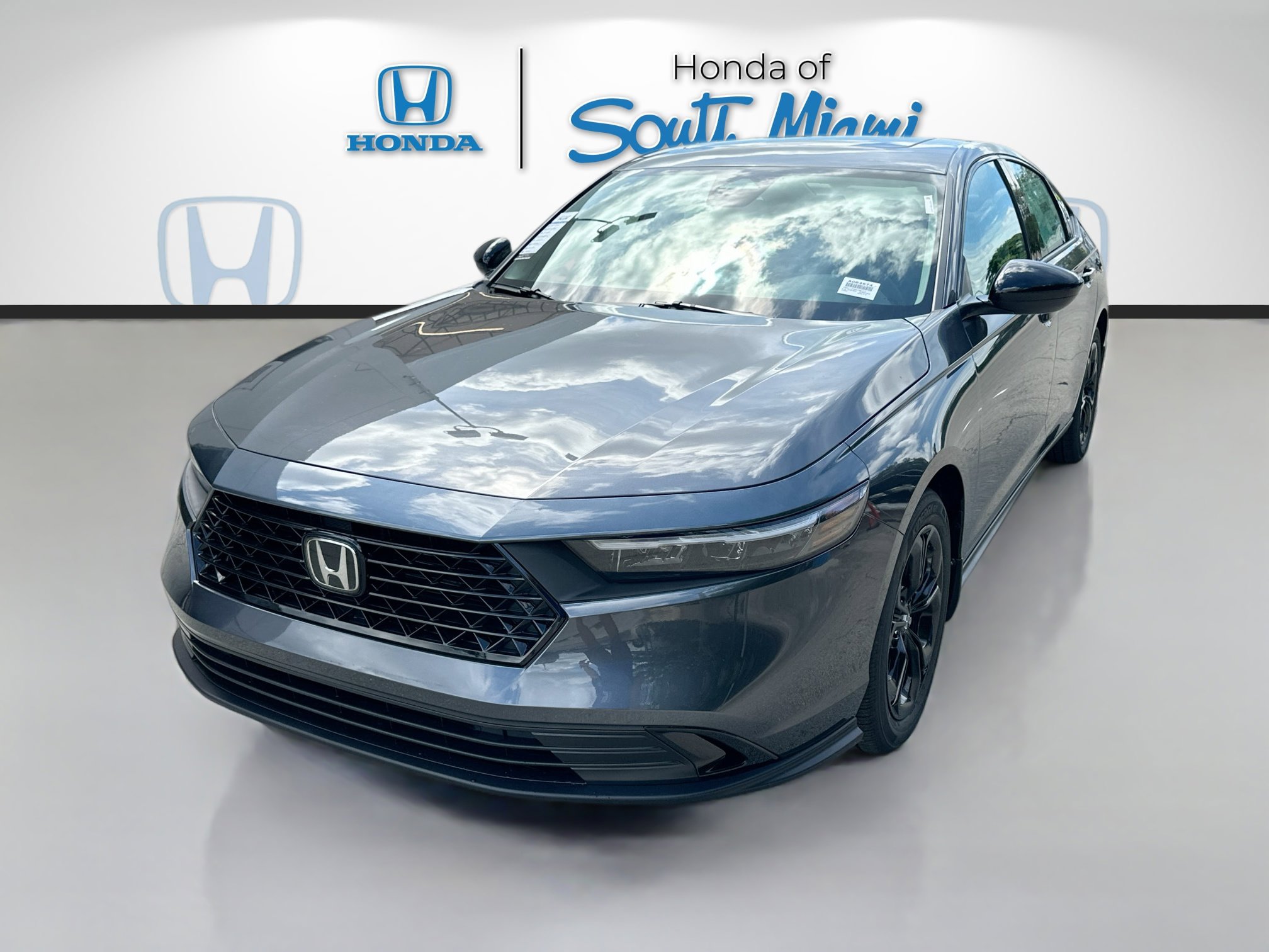 New 2025 Honda Accord SE image 3