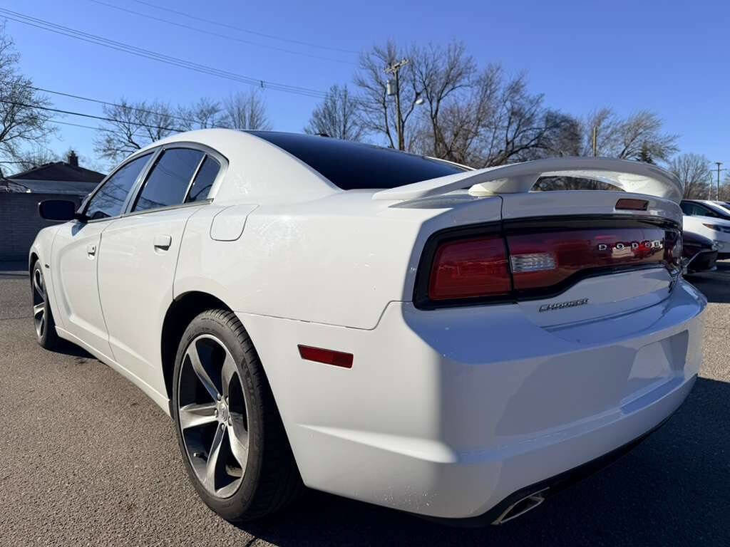 Used 2014 Dodge Charger R/T image 8