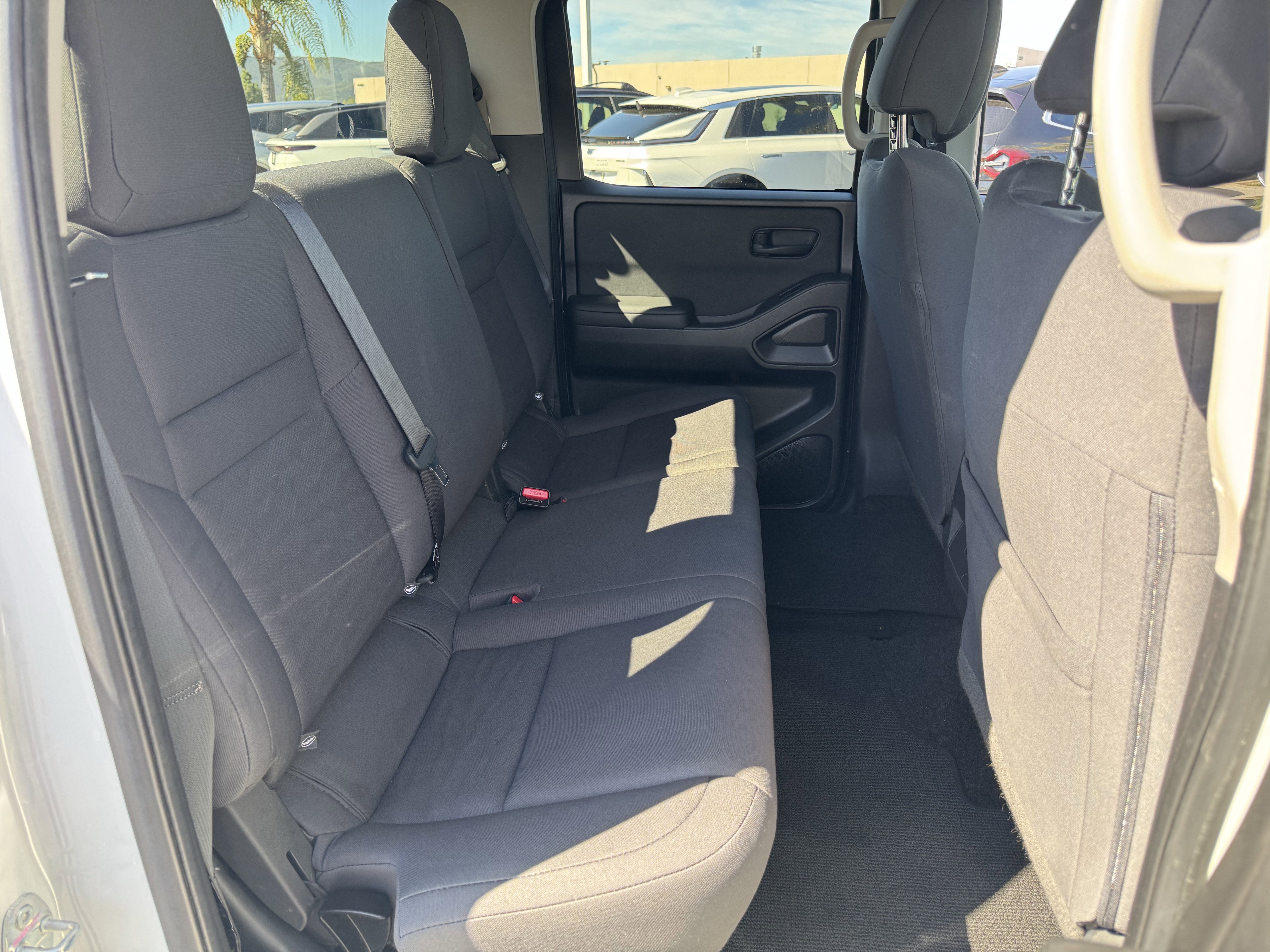 Used 2024 Nissan Frontier S image 33