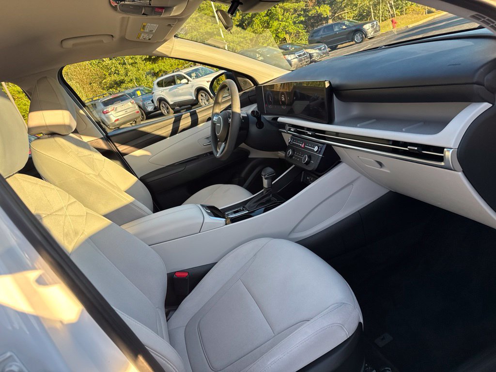 Certified 2025 Hyundai Tucson SE AWD/4WD image 26
