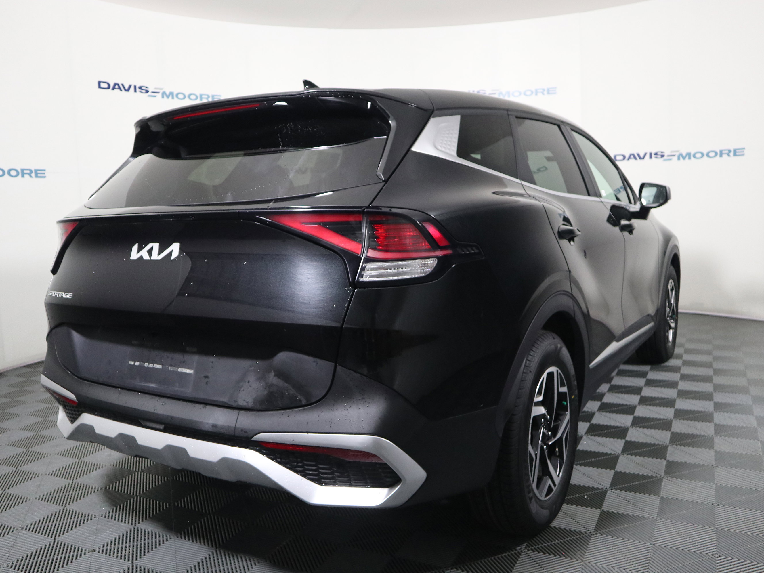 Used 2024 Kia Sportage LX image 5