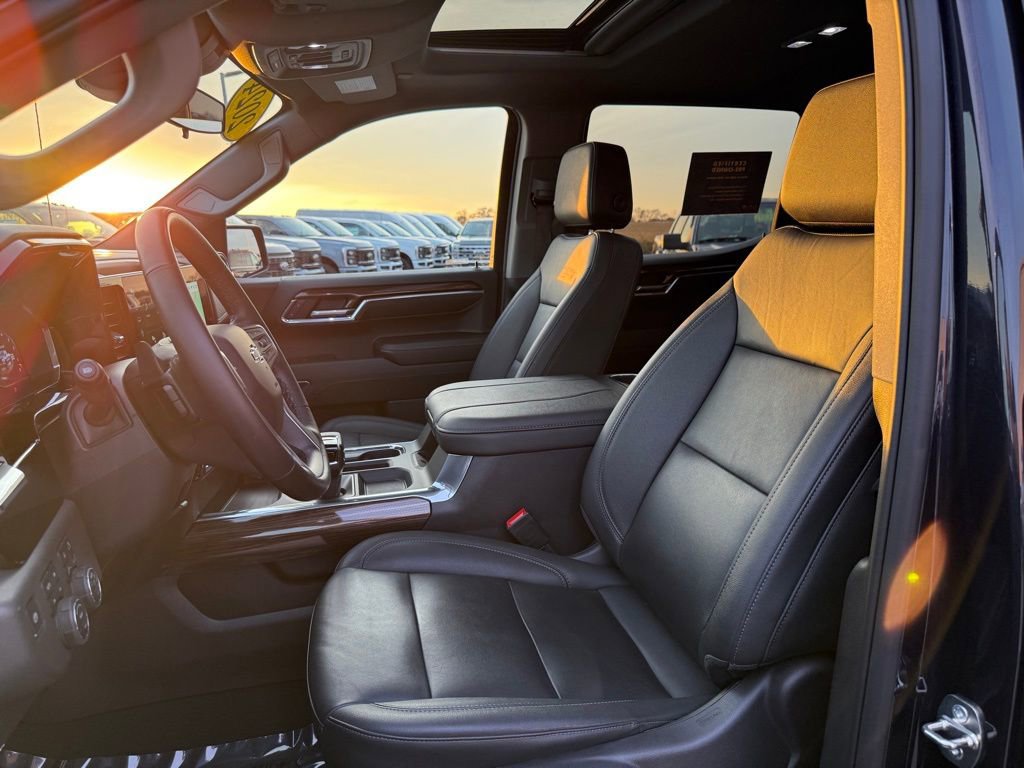 Used 2024 Chevrolet Silverado 1500 LT Trail Boss w/ LT Trail Boss Premium Package image 6