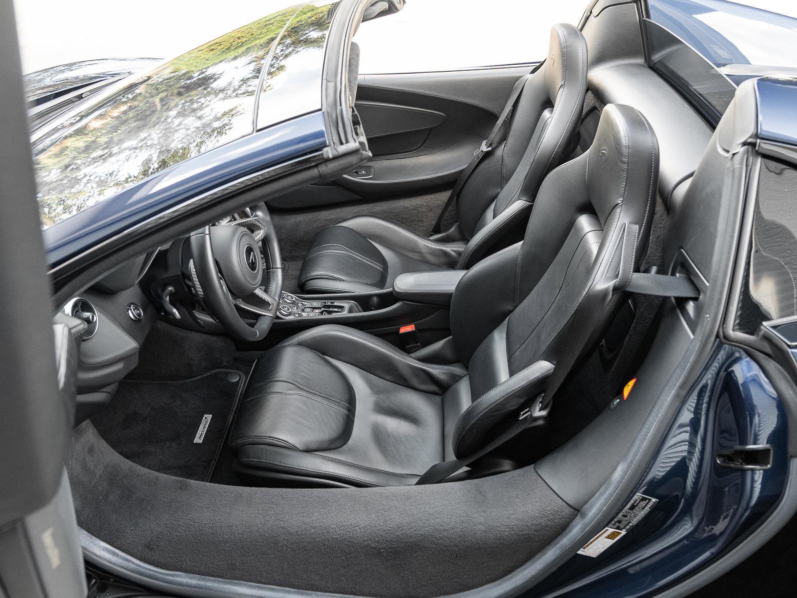 Used 2020 McLaren 570S Spider RWD image 44