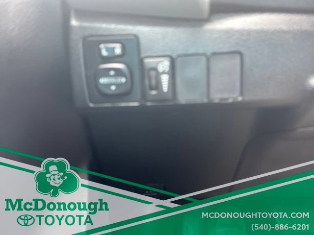 Used 2014 Toyota Corolla LE FWD image 15