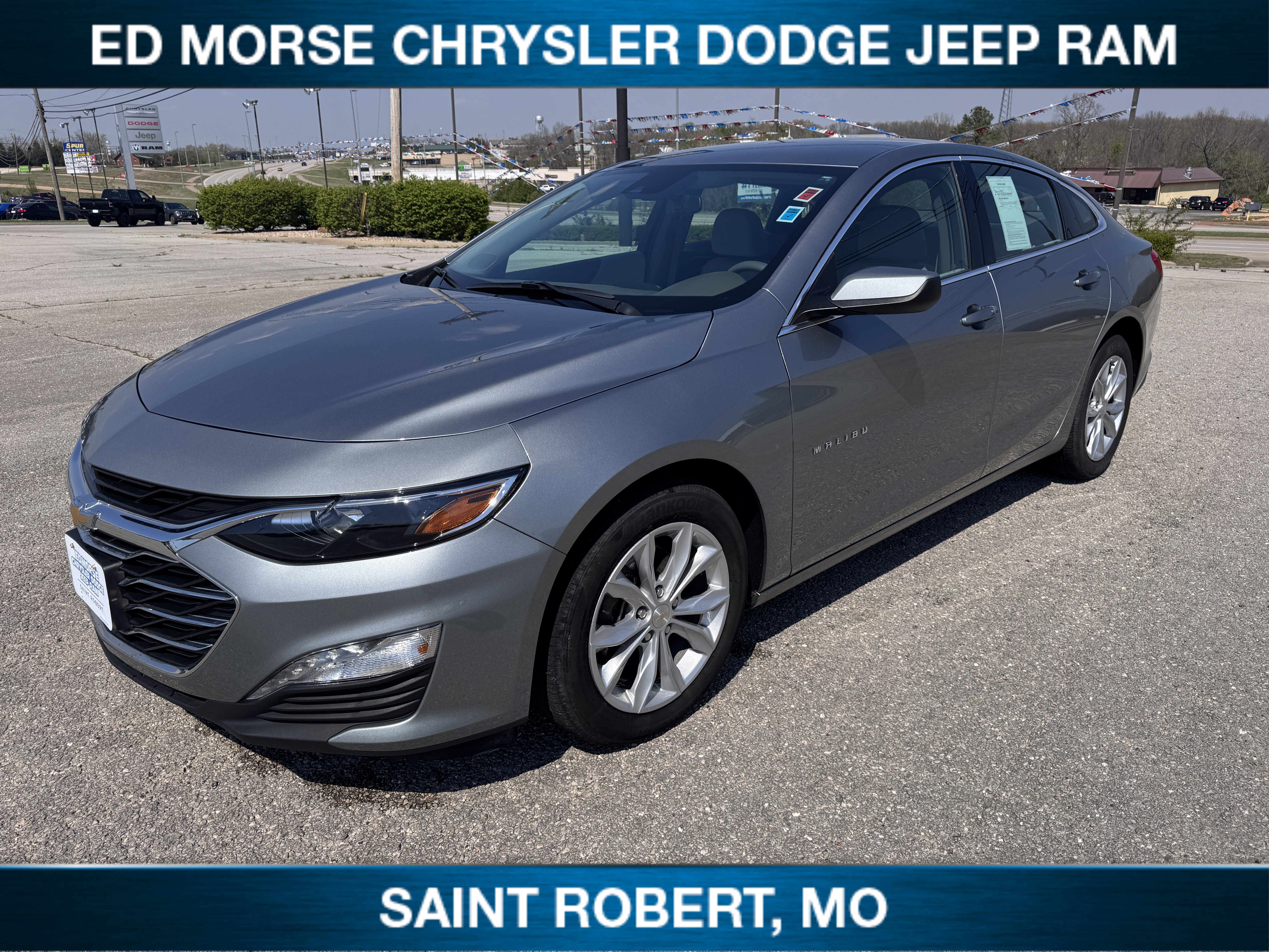 Used 2025 Chevrolet Malibu LT FWD image 4