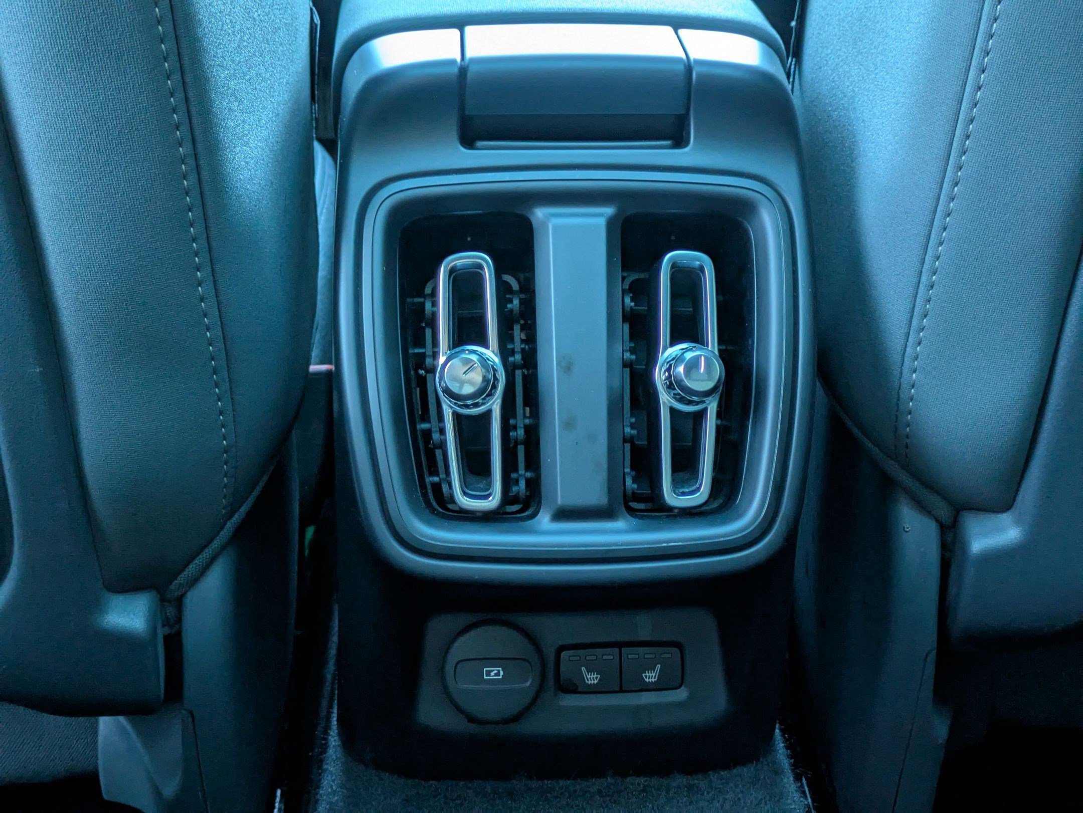Used 2021 Polestar Polestar 2 AWD/4WD image 24