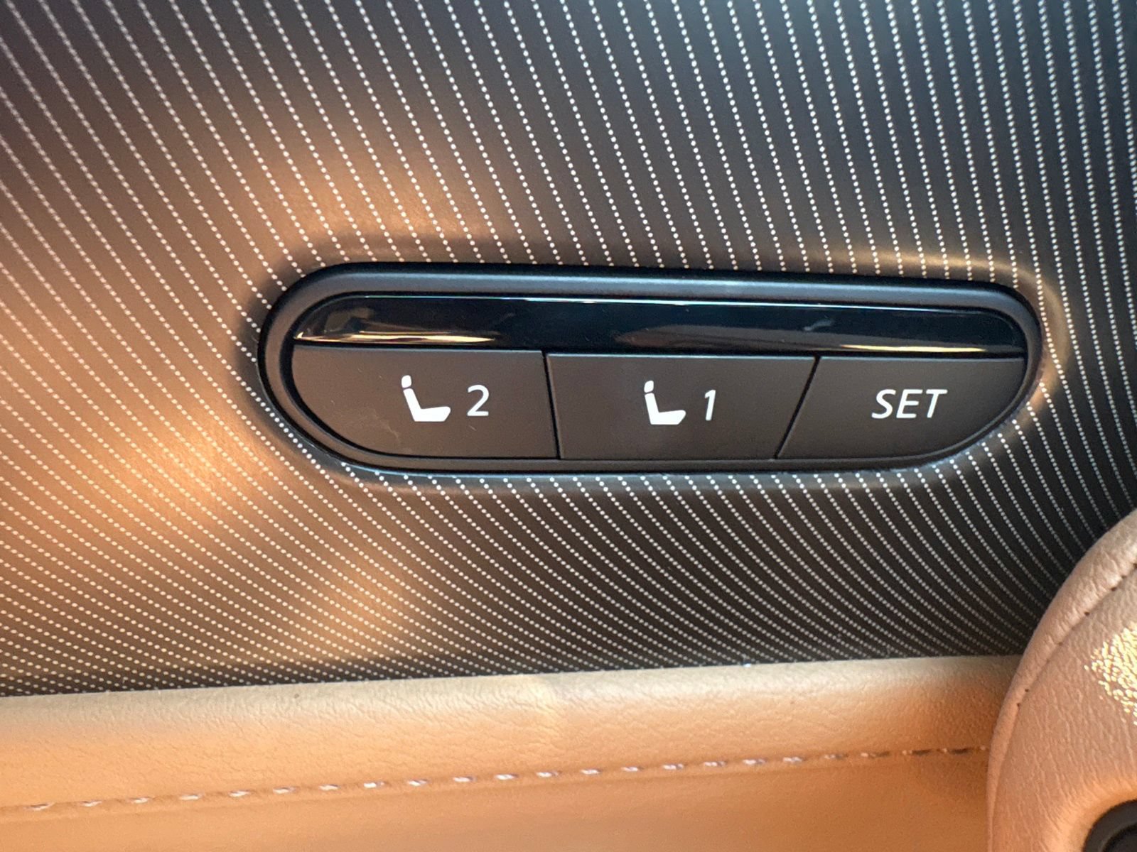 Used 2026 INFINITI QX80 Luxe w/ Cargo Package RWD image 16