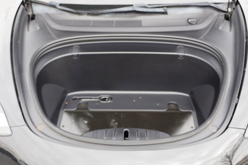 Used 2019 Tesla Model 3 Standard Range Plus image 10