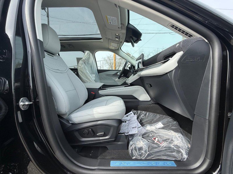 New 2026 Ford Explorer Platinum image 13