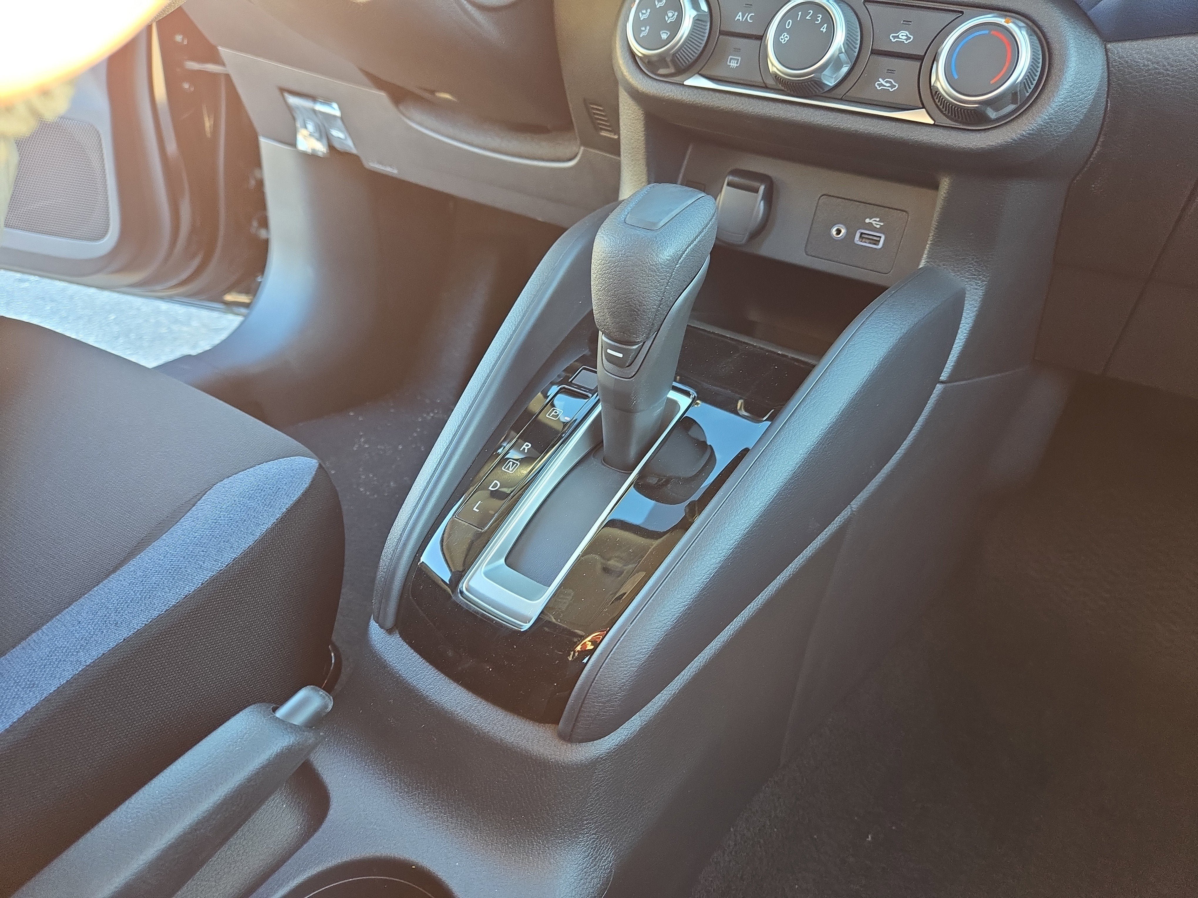 New 2025 Nissan Versa SV w/ Trunk Package FWD image 22