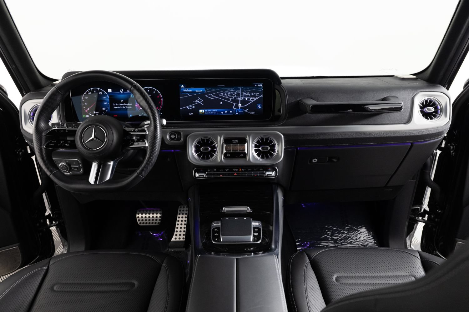 Used 2025 Mercedes-Benz G 550 w/ Exclusive Interior Package image 35