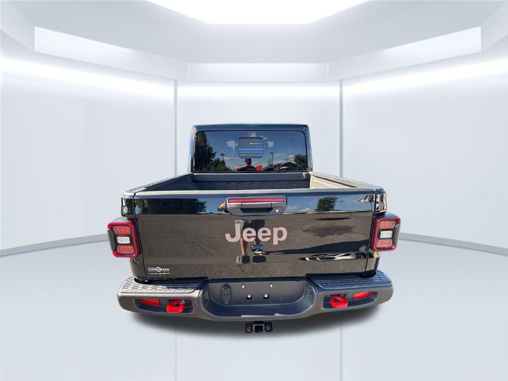 Used 2025 Jeep Gladiator Rubicon AWD/4WD image 6