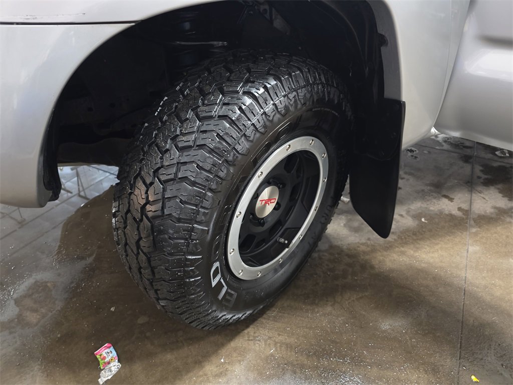 Used 2005 Toyota Tacoma 4x4 Access Cab image 32