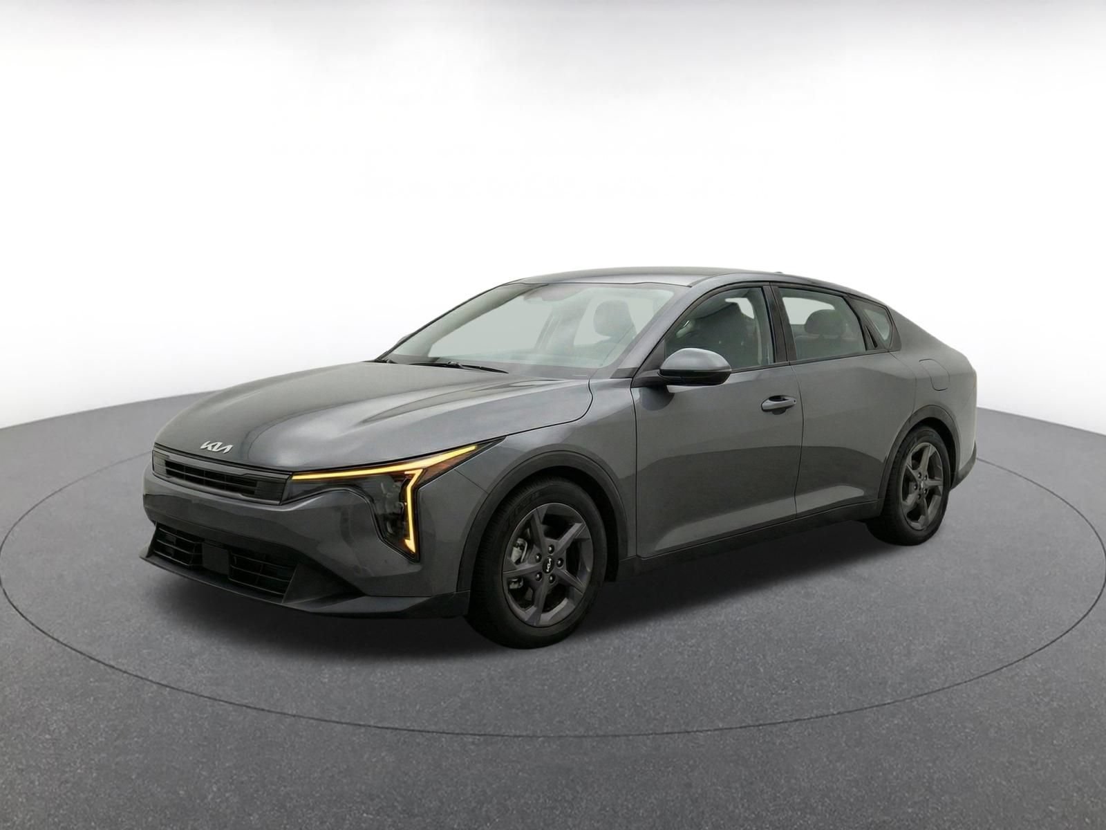 Used 2025 Kia K4 LXS FWD image 3