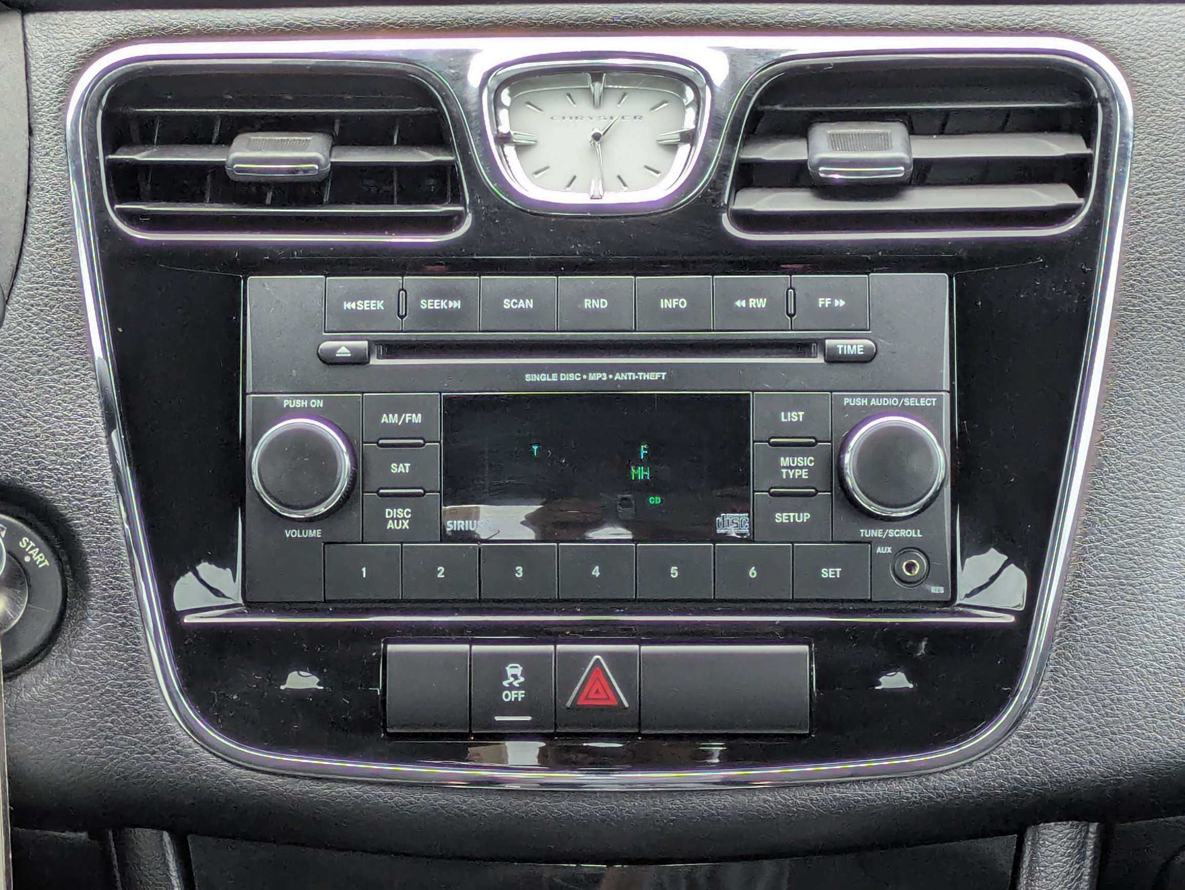Used 2012 Chrysler 200 Touring FWD image 20