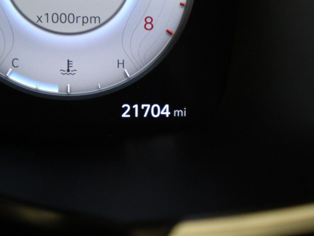 Used 2023 Hyundai Santa Fe SEL w/ Premium Package image 39