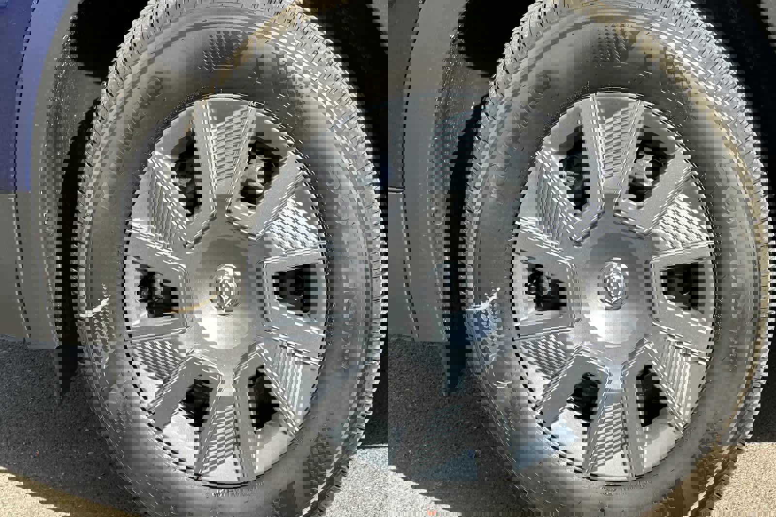 New 2026 Nissan Kicks S image 24