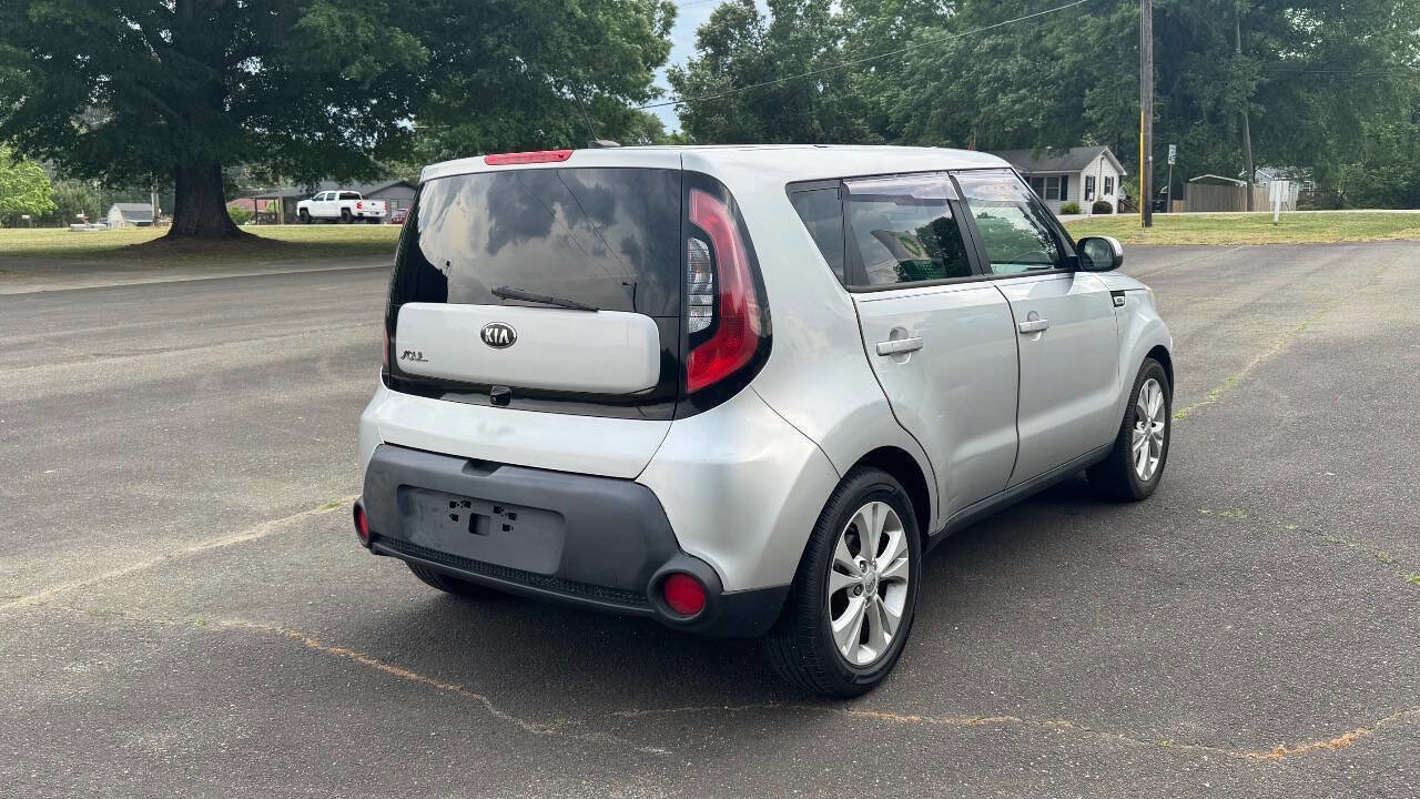 Used 2014 Kia Soul + w/ Audio Package FWD image 8