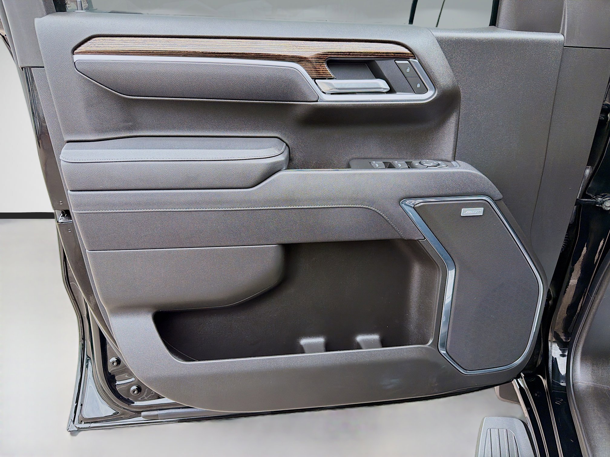 Used 2025 GMC Sierra 1500 Elevation w/ Elevation Premium Package image 21