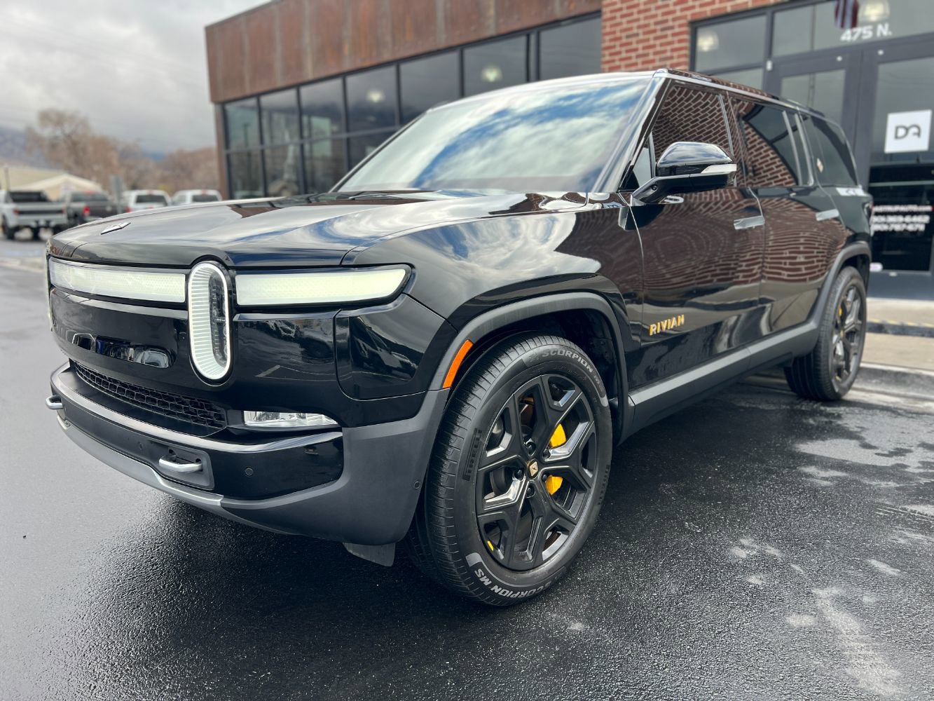 Used 2022 Rivian R1S Launch Edition image 8