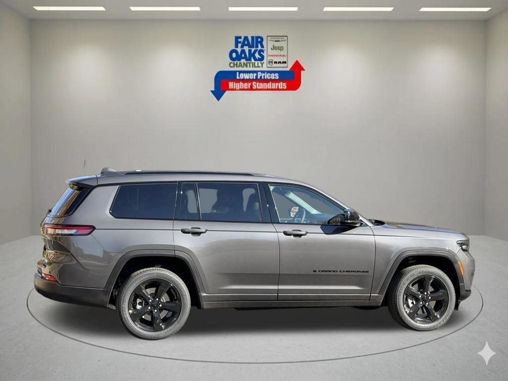 New 2025 Jeep Grand Cherokee L Laredo AWD/4WD image 6