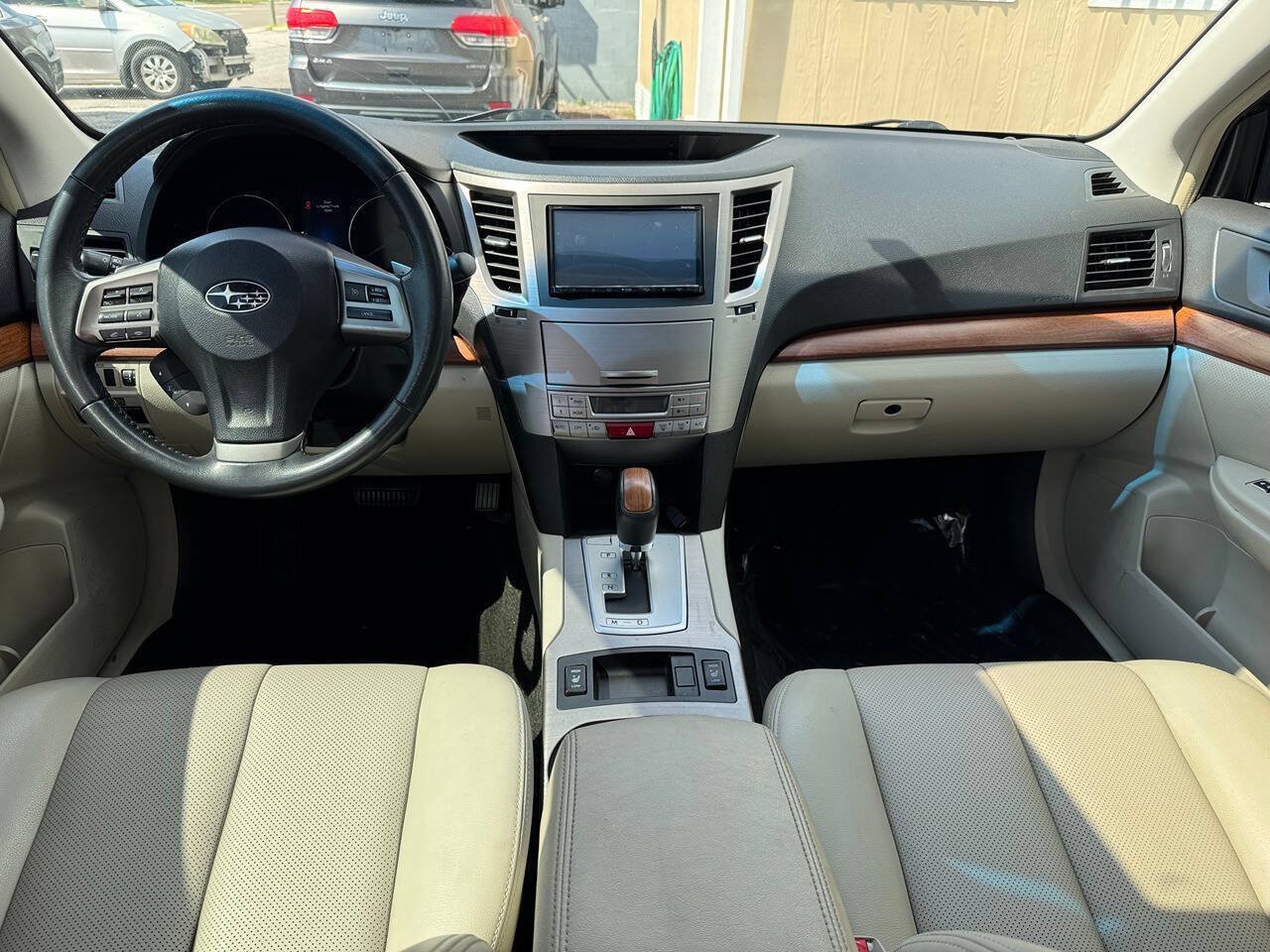 Used 2014 Subaru Outback 2.5i Limited w/ Moonroof Package AWD/4WD image 16