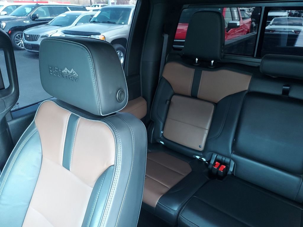 Used 2022 Chevrolet Silverado 3500 High Country image 12