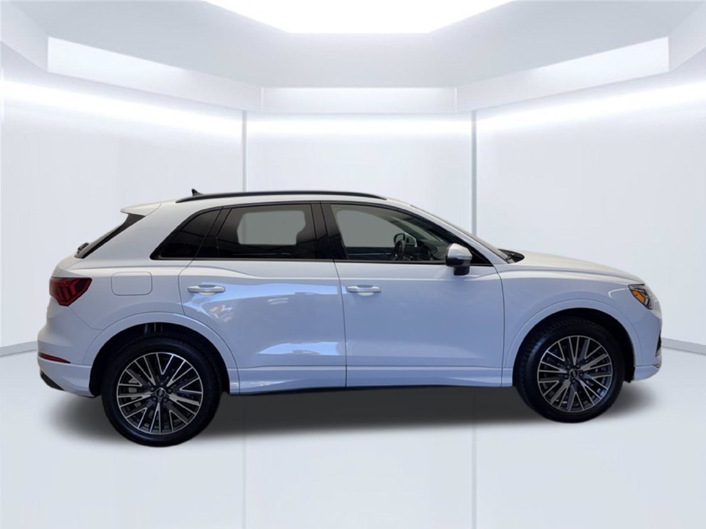 Used 2024 Audi Q3 2.0T Premium Plus w/ Premium Plus Package AWD/4WD image 10