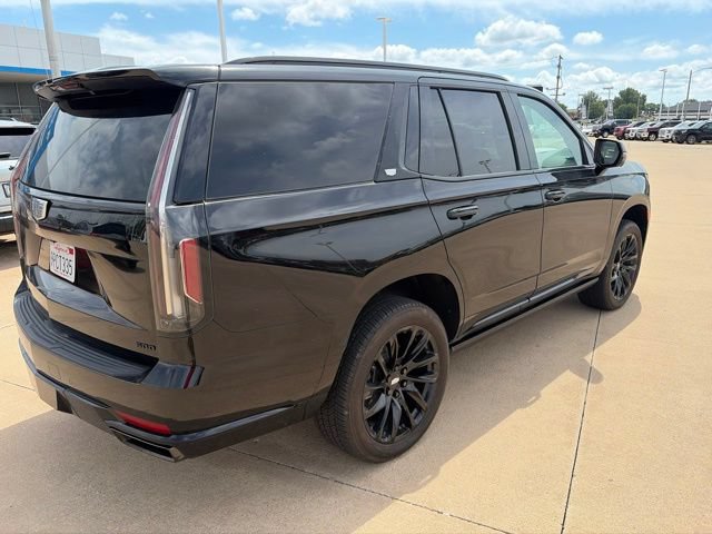 Used 2024 Cadillac Escalade Sport Platinum w/ LPO, ONYX Package AWD/4WD image 3