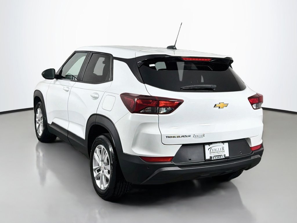 Used 2025 Chevrolet TrailBlazer LS w/ LS Convenience Package FWD image 5