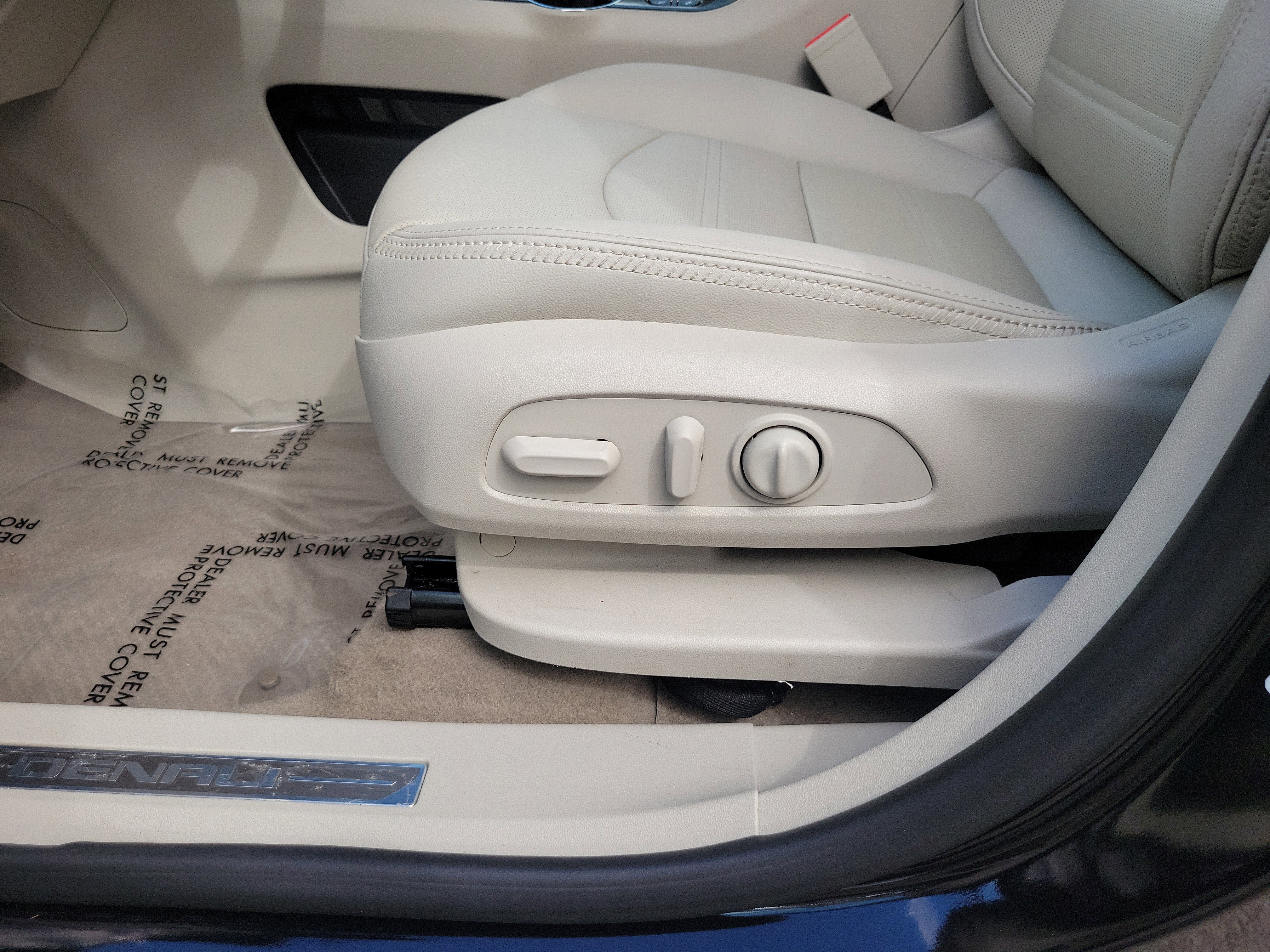 Used 2023 GMC Terrain Denali image 10