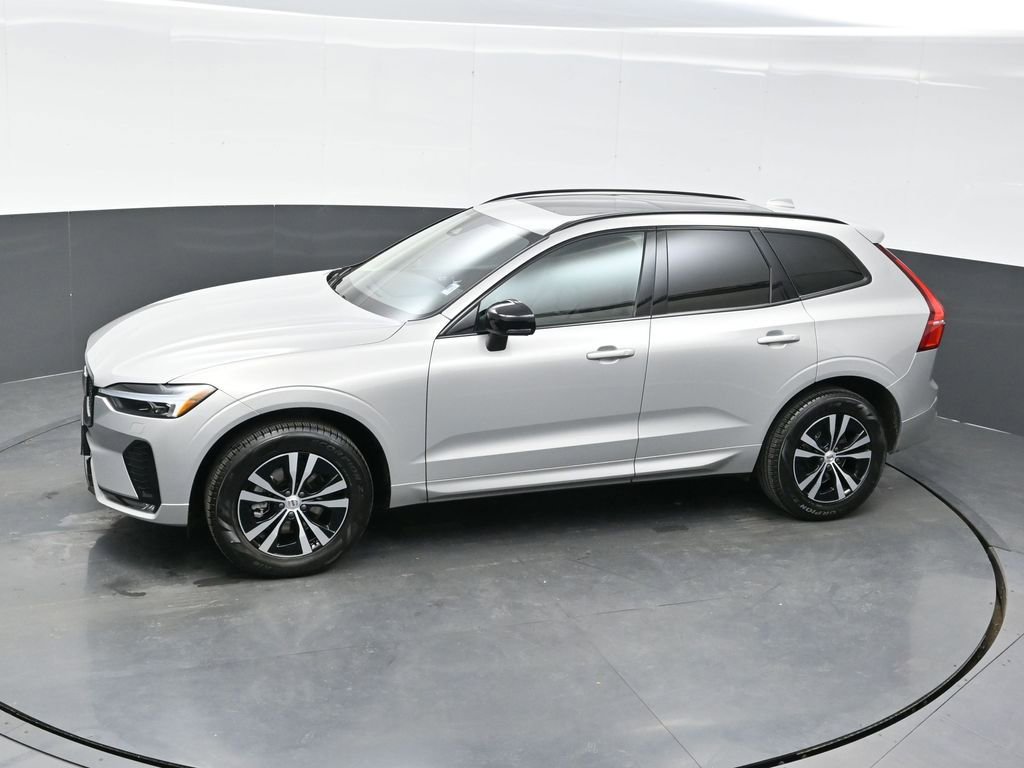 Used 2025 Volvo XC60 B5 Core AWD/4WD image 29